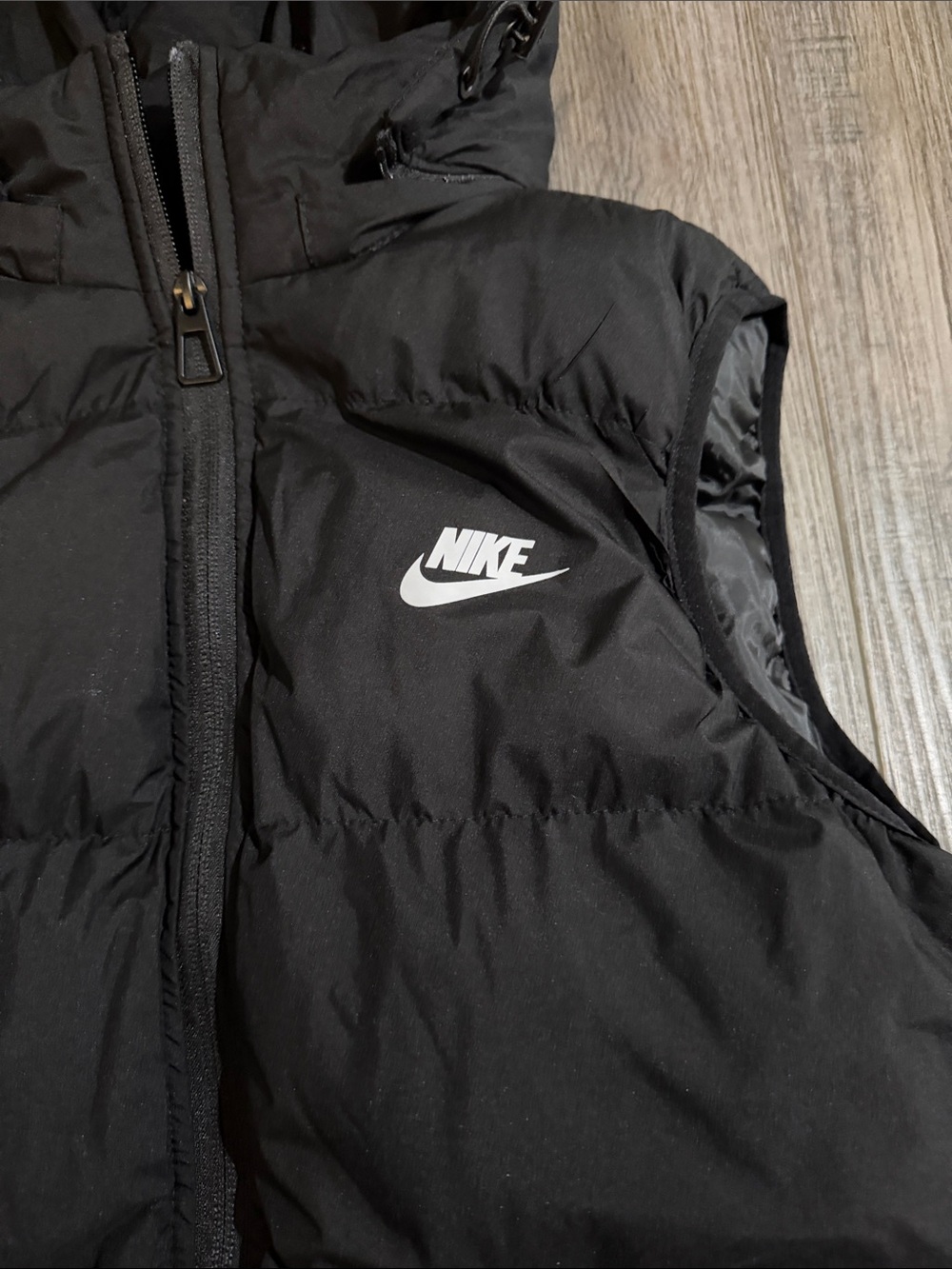 Nike puffer vest black size medium - Picture 2 of 3